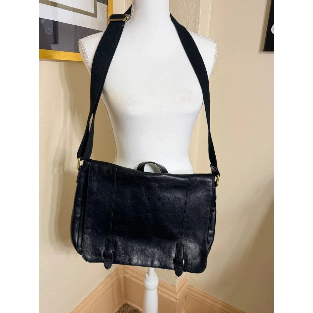 Fossil Black Leather Messenger Bag Laptop Crossbody Briefcase MBG9044 Brass HW